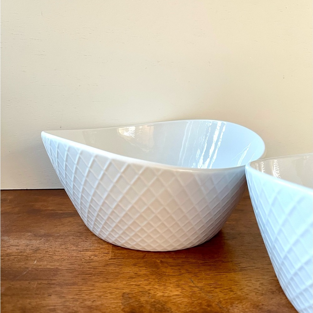 Set of 2 Over and Back Bowls, What A Dish, White, Embossed Criss Cross, Diamond - Picture 7 of 9